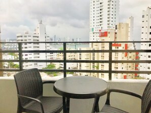 Standard Apartment, City View | Balcony view - Apartamento Escape Plaza - Bocagrande (Cartagena)