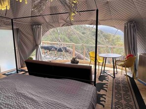 1 bedroom, free WiFi - Dome 2- Mountain Views (Dunlap)