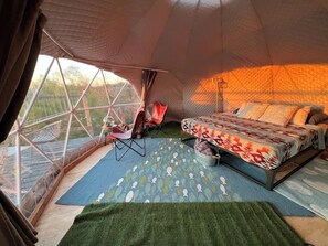 1 bedroom, free WiFi - Sunset Dome - Outdoor Shower (Valley Center)