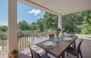 Outdoor dining - Lovely home in Otricoli with kitchen (Otricoli)