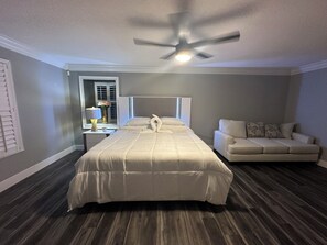 5 bedrooms, iron/ironing board, WiFi, bed sheets