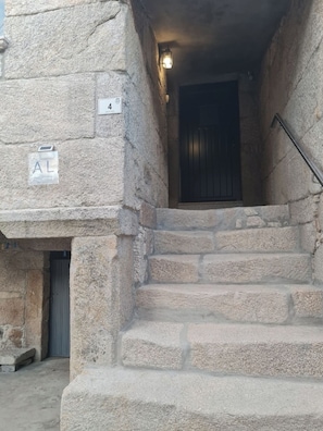 Exterior detail - Casa da Capela (Ponte da barca)