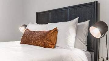 3 habitaciones, tabla de planchar con plancha, cuna de viaje y wifi