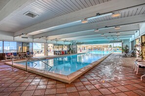 Piscina interna, piscina aquecida