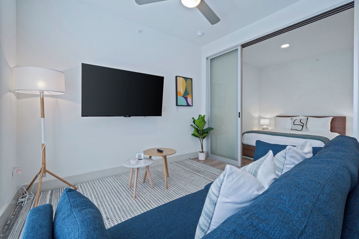 Photo 213 of Placemakr Downtown Austin