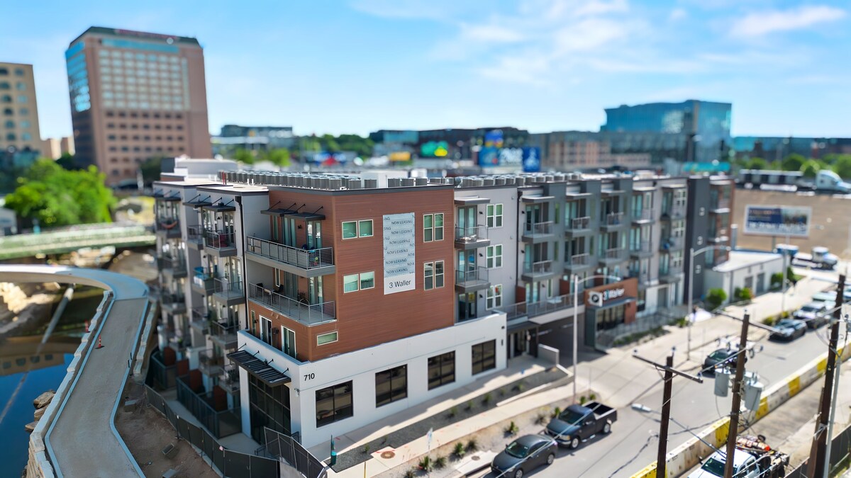 Photo 17 of Placemakr Downtown Austin