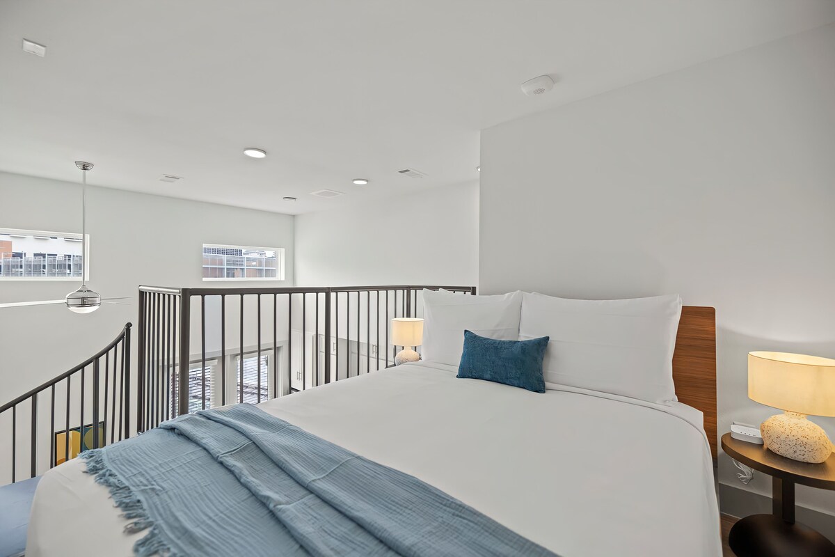 Photo 98 of Placemakr Downtown Austin