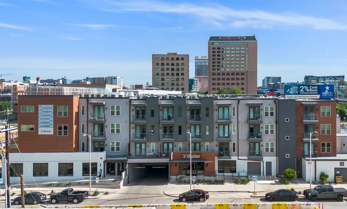 Photo 108 of Placemakr Downtown Austin