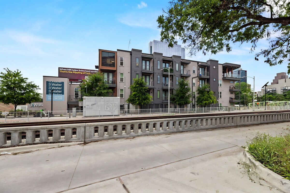 Photo 76 of Placemakr Downtown Austin