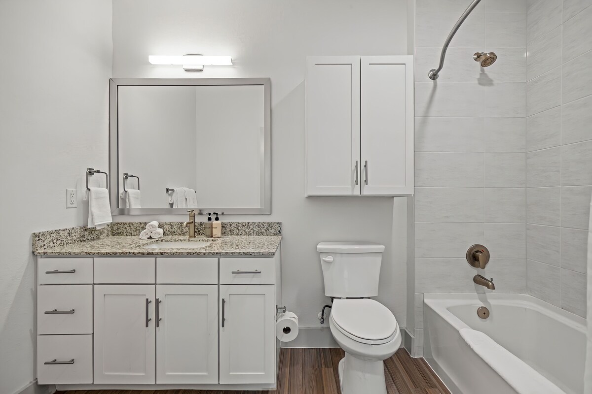 Photo 157 of Placemakr Downtown Austin
