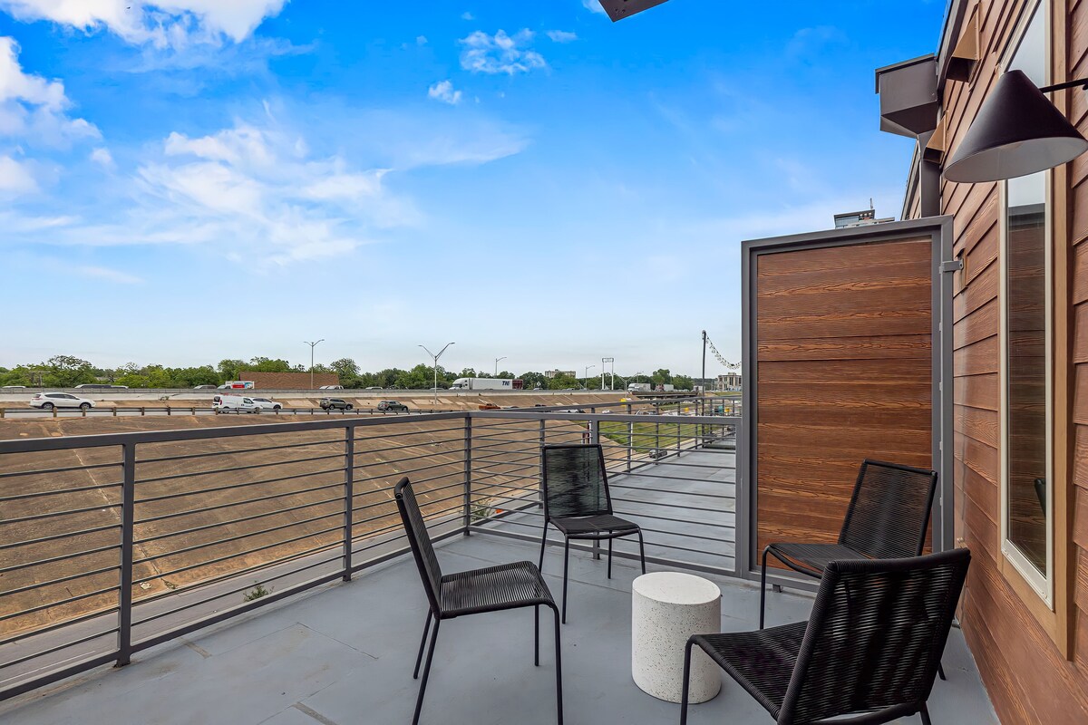 Photo 277 of Placemakr Downtown Austin