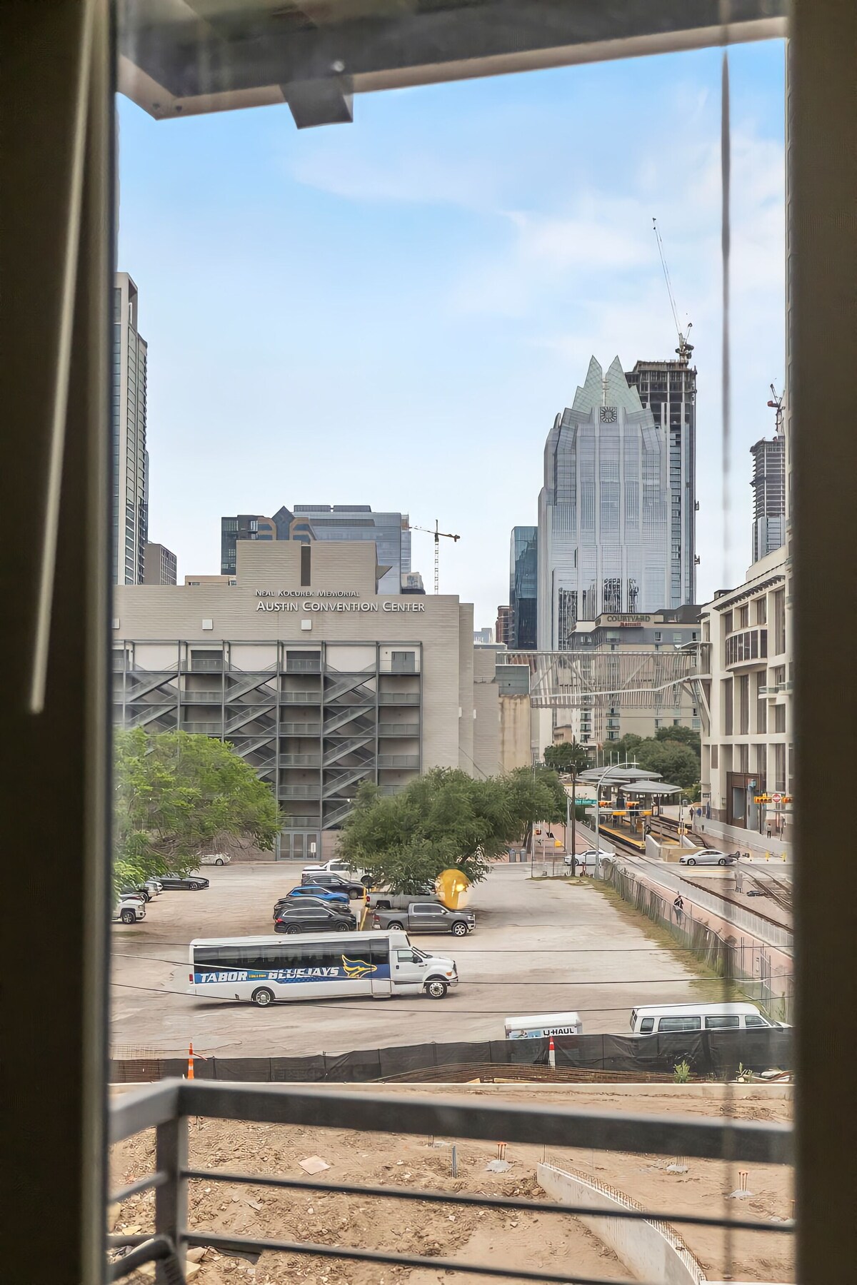 Photo 121 of Placemakr Downtown Austin