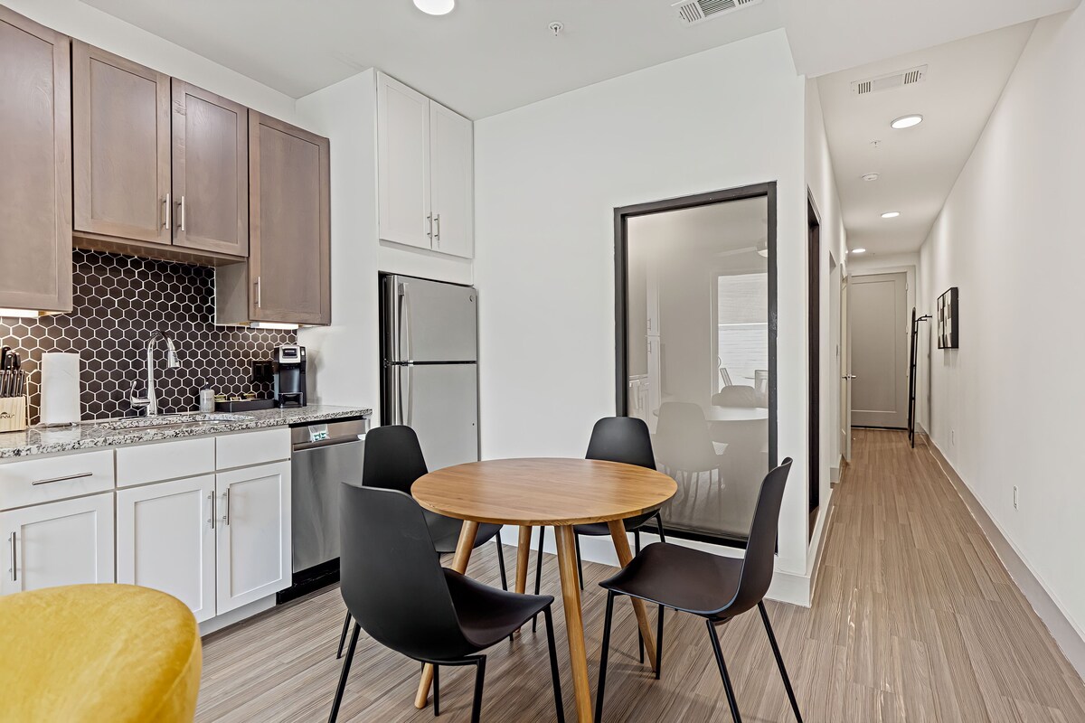 Photo 86 of Placemakr Downtown Austin