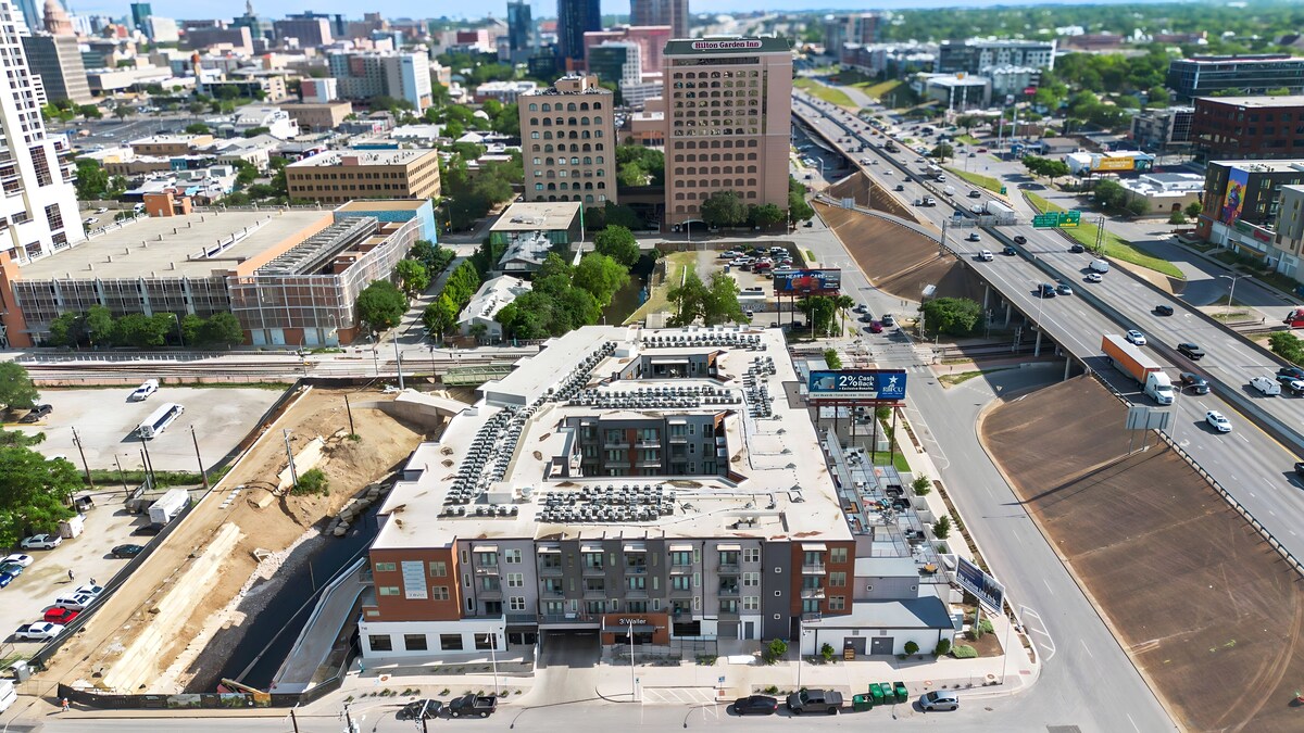 Photo 62 of Placemakr Downtown Austin