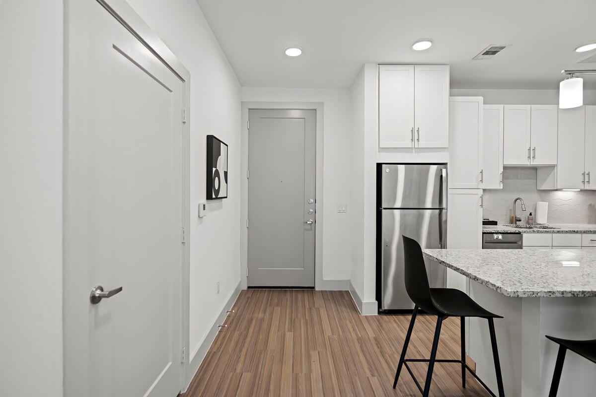 Photo 222 of Placemakr Downtown Austin