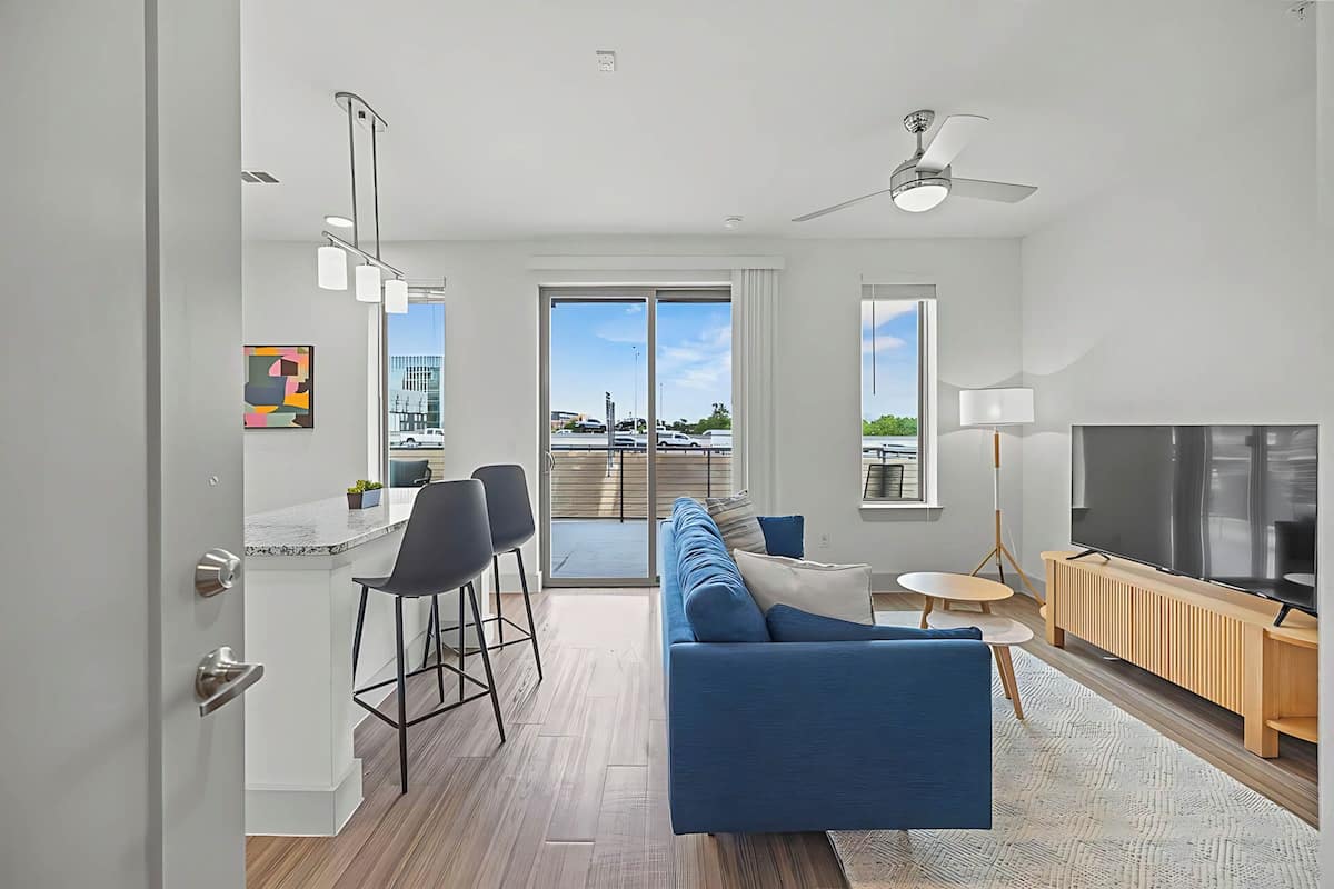 Premium-Apartment, Balkon | Wohnbereich