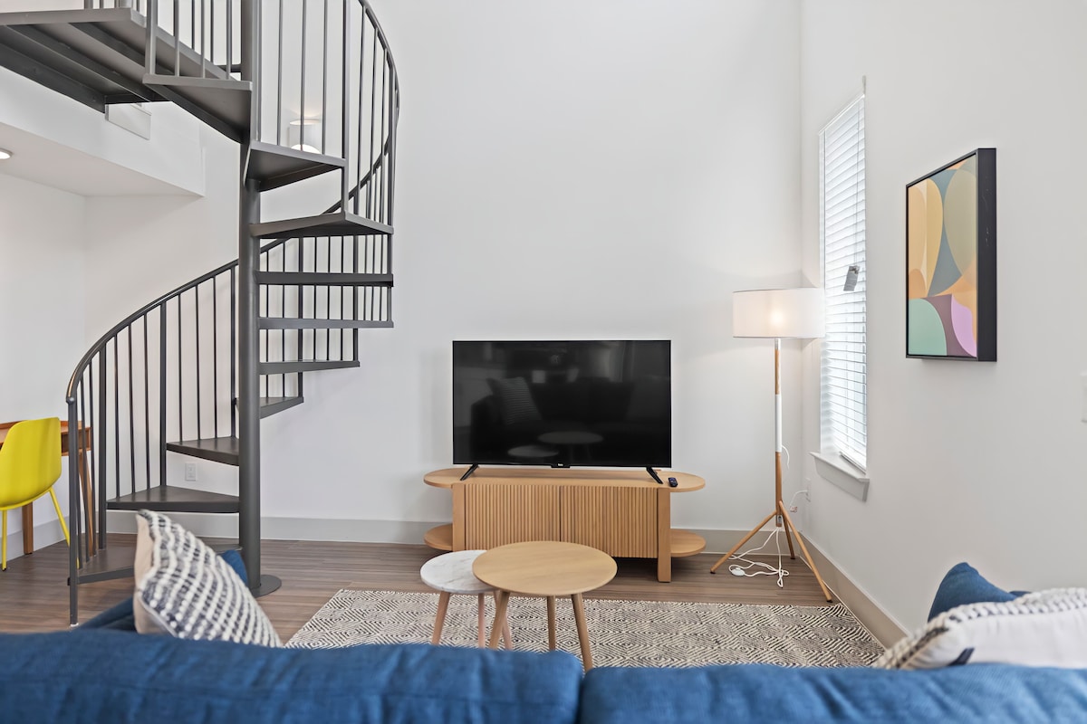 Photo 150 of Placemakr Downtown Austin