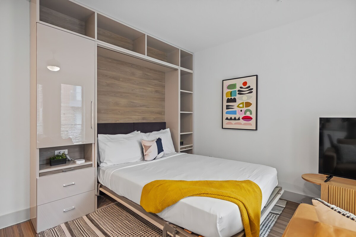 Photo 129 of Placemakr Downtown Austin