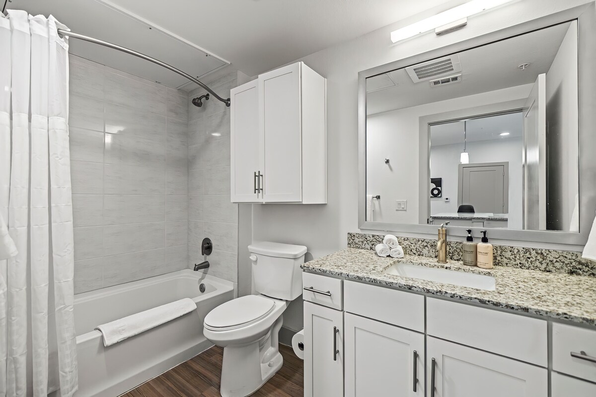 Photo 138 of Placemakr Downtown Austin