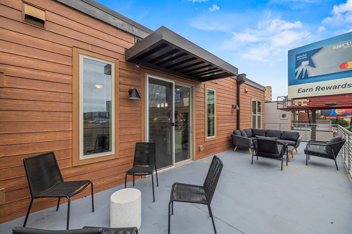 Photo 287 of Placemakr Downtown Austin