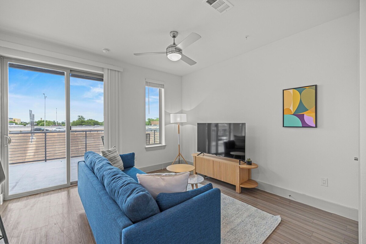 Photo 200 of Placemakr Downtown Austin
