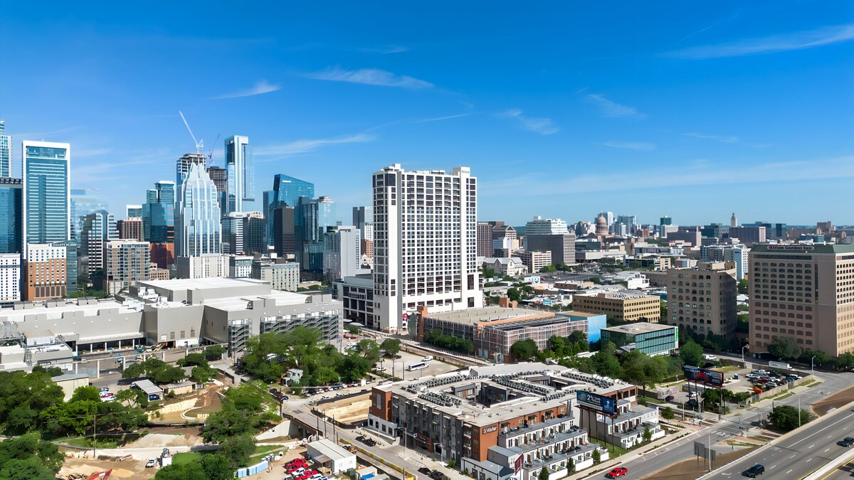 Photo 61 of Placemakr Downtown Austin