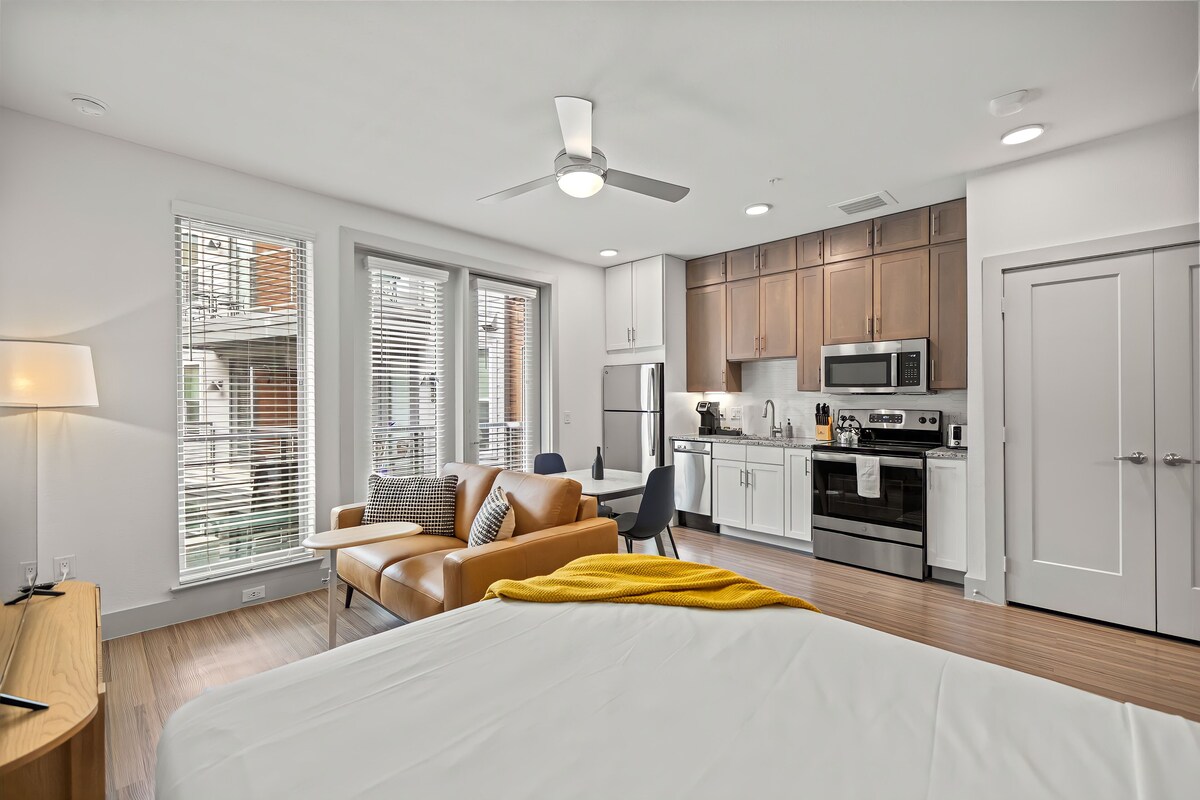 Photo 19 of Placemakr Downtown Austin
