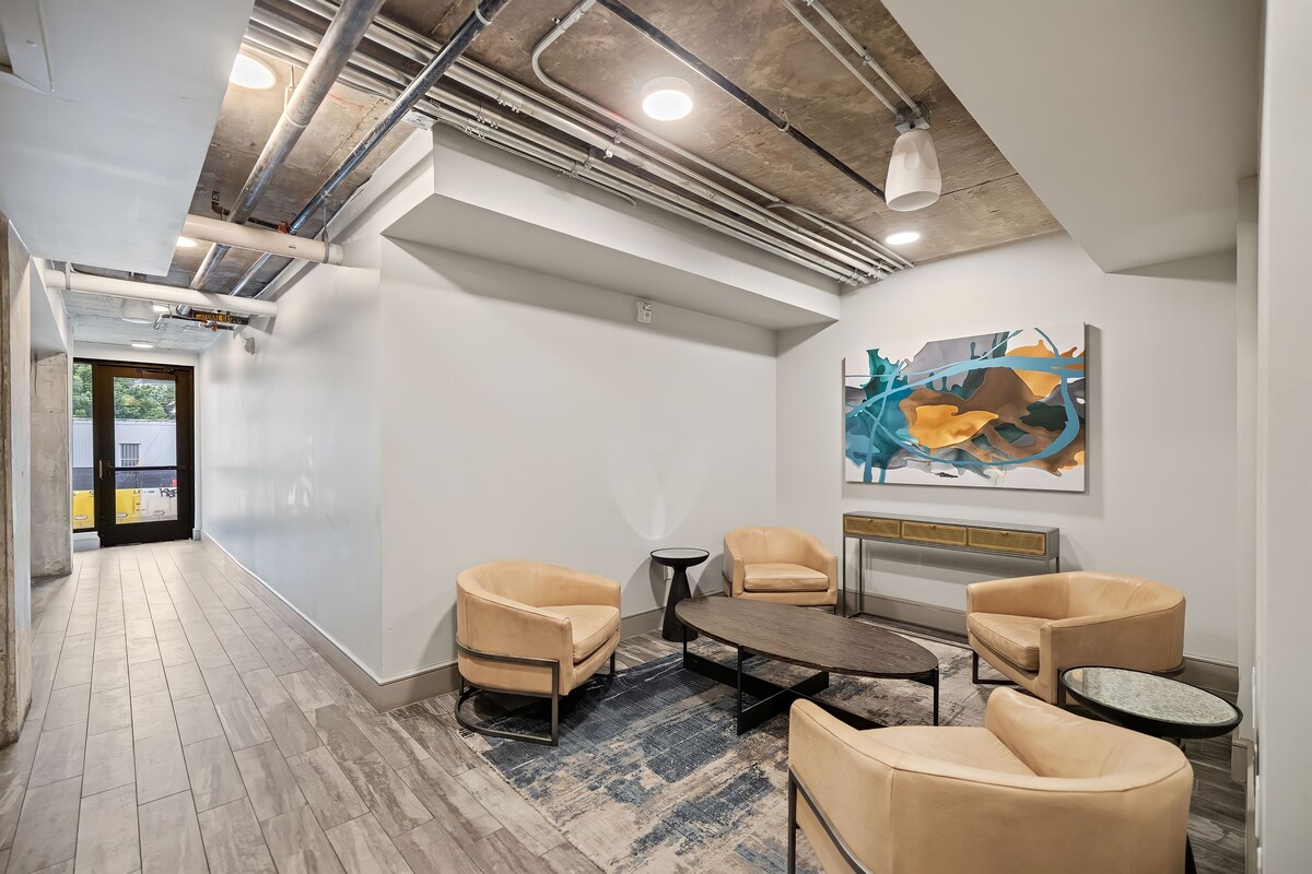 Photo 267 of Placemakr Downtown Austin