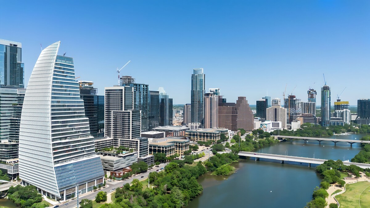 Photo 57 of Placemakr Downtown Austin