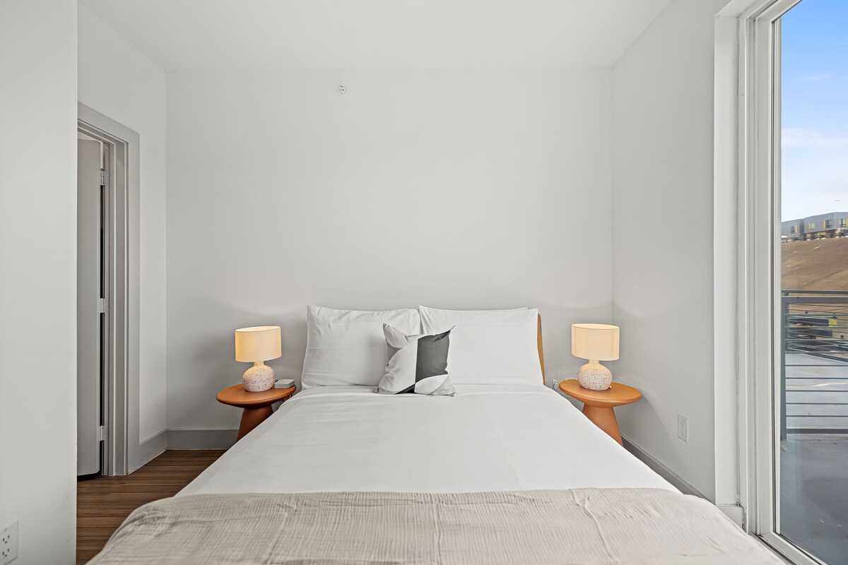 Photo 71 of Placemakr Downtown Austin