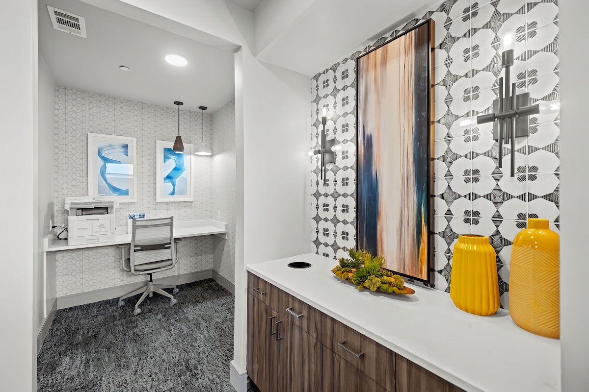 Photo 91 of Placemakr Downtown Austin
