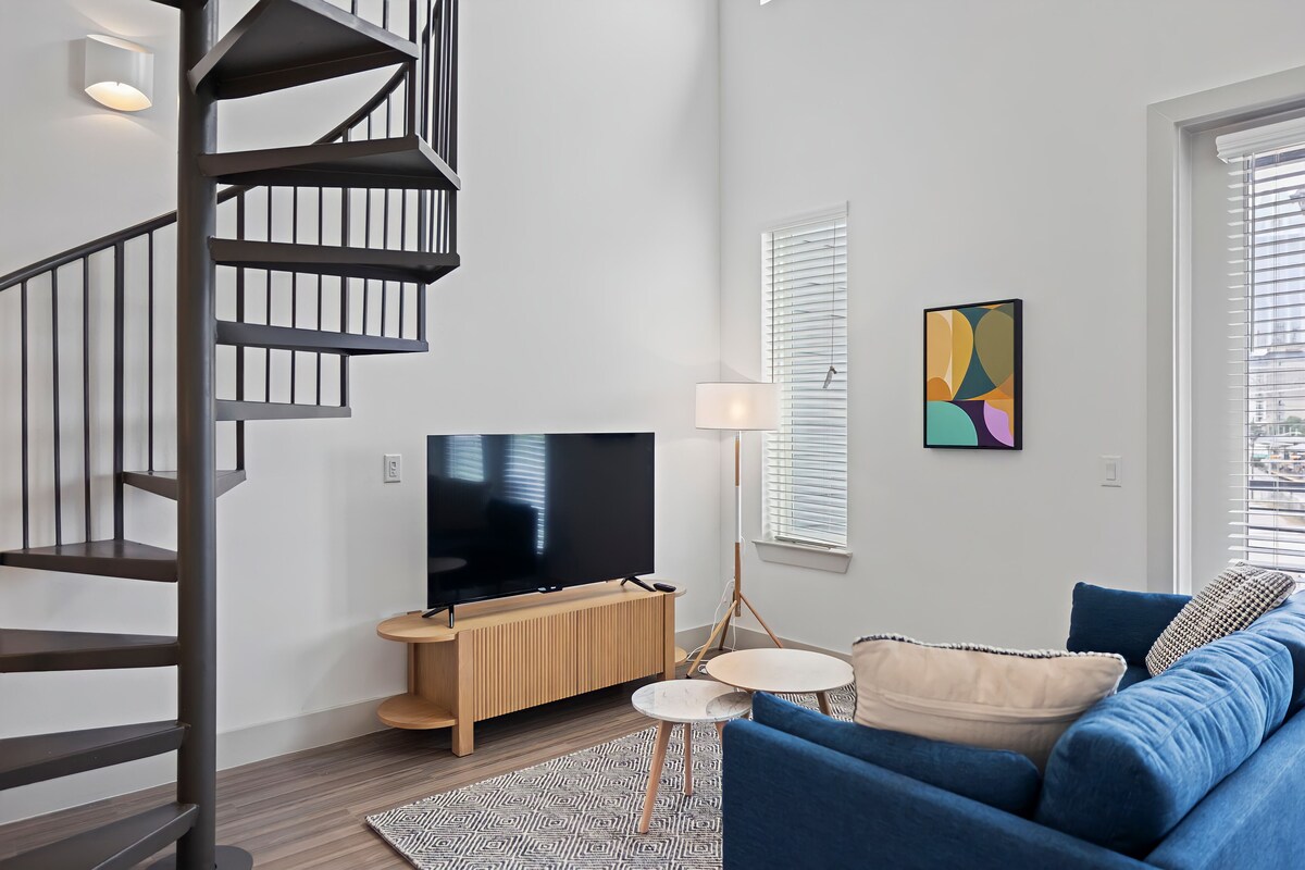Photo 193 of Placemakr Downtown Austin