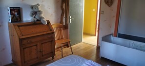 4 Schlafzimmer, Bügeleisen/Bügelbrett, WLAN