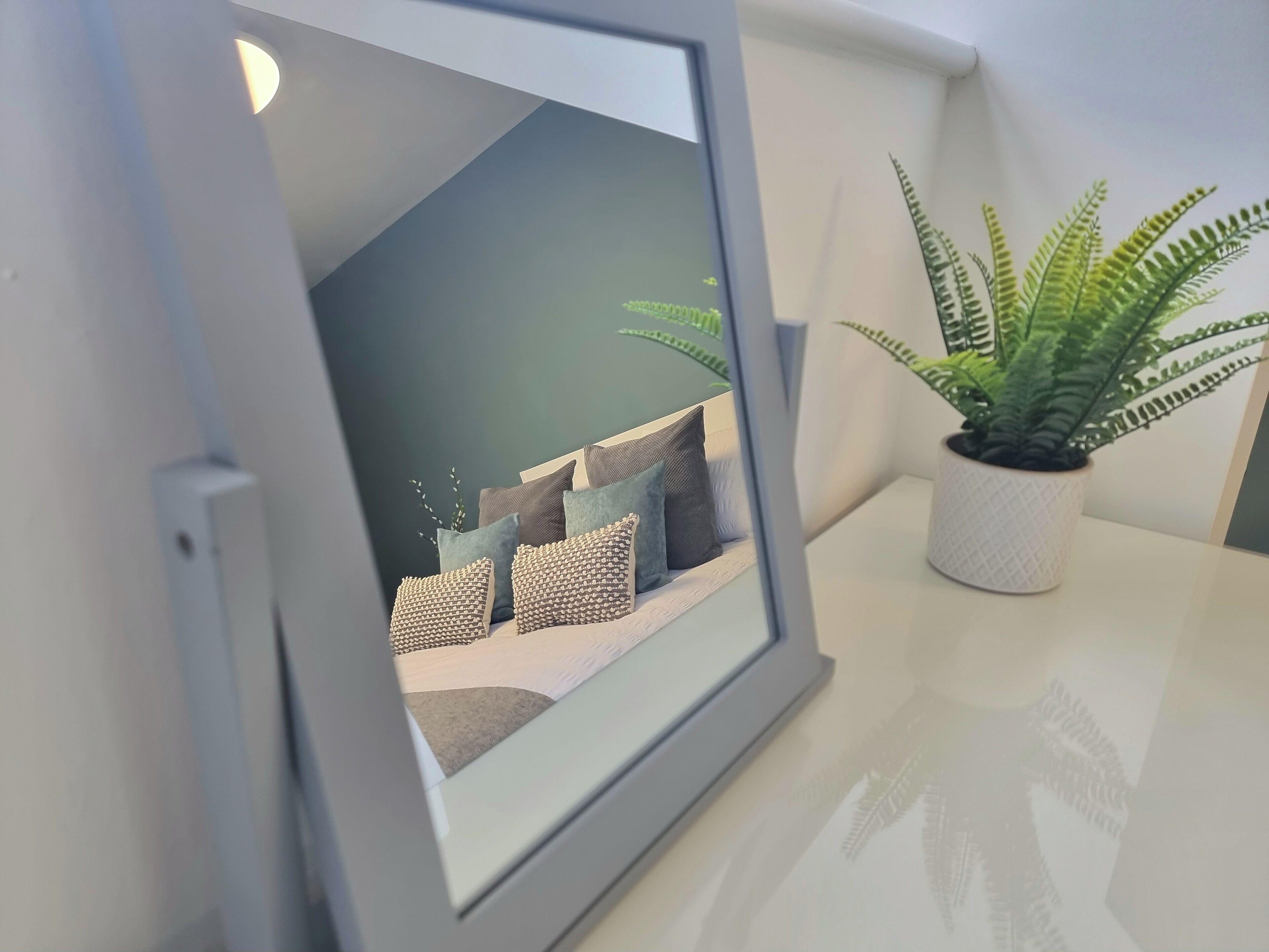 3 bedrooms, desk, iron/ironing board, WiFi