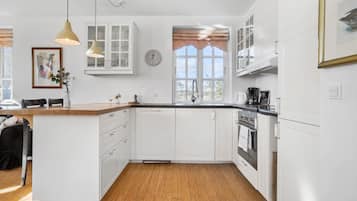 Réfrigérateur, lave-vaisselle, cafetiÚre/bouilloire