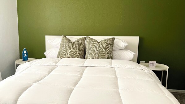 1 sovrum, skrivbord, strykjärn/strykbräda och wi-fi