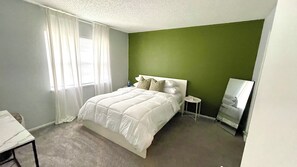 1 chambre, bureau, fer et planche à repasser, Wi-Fi