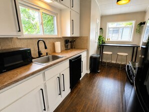 Microwave, oven, stovetop, dishwasher