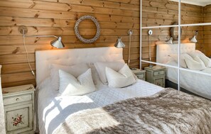 4 bedrooms, free WiFi