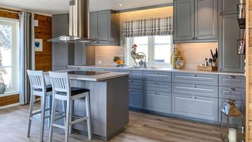 Fridge, microwave, dishwasher, coffee/tea maker