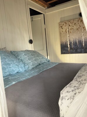 2 makuuhuonetta, Wi-Fi, vuodevaatteet