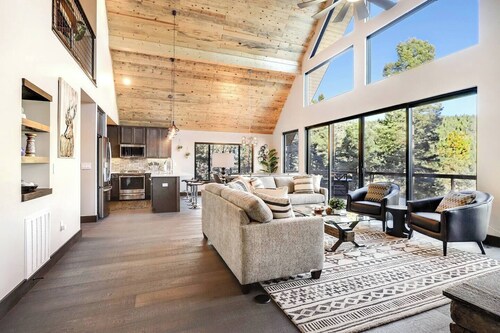 Brand new custom built cabin with a modern twist