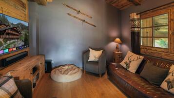TV, fireplace, DVD player, stereo