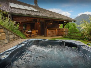 Bain à remous extérieur