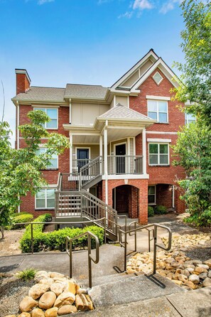 Exterior - NEW FIFA Ready Spacious Home in the Heart of Downtown Atlanta (Atlanta)