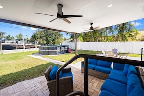 House | 3 bedrooms - Stunning 3 Bd Pool House w Enchanting Water Views (Fort Lauderdale)