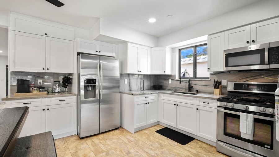 Stunning 3 Bd Pool House w Enchanting Water Views