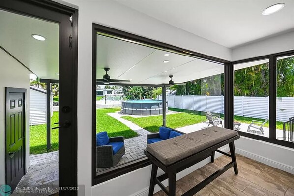 House | 3 bedrooms - Stunning 3 Bd Pool House w Enchanting Water Views (Fort Lauderdale)