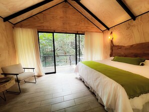 Egyptian cotton sheets, premium bedding, down comforters, pillowtop beds - Serenity Ecolodge Costa Rica (Sabana Redonda)