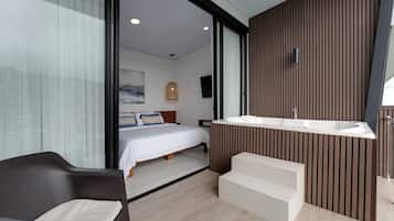 2 chambres, coffre-fort, bureau, fer et planche à repasser